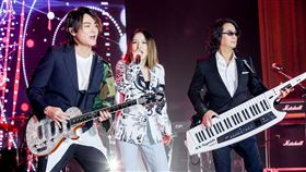 F.I.R.飛兒樂團首次跨界二次元音樂 想開cosplay演唱會 華研國際提供