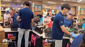 Meck大叔超商遭指控插隊。（圖／Meck大叔提供）