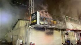 豐原深夜大火燒毀重機車行！損失恐上千萬