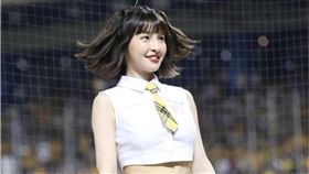 峮峮深受許多粉絲喜愛。（圖／翻攝自峮峮IG）