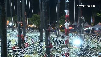 恆春中元搶孤賽況激烈　遭質疑賽制不公平