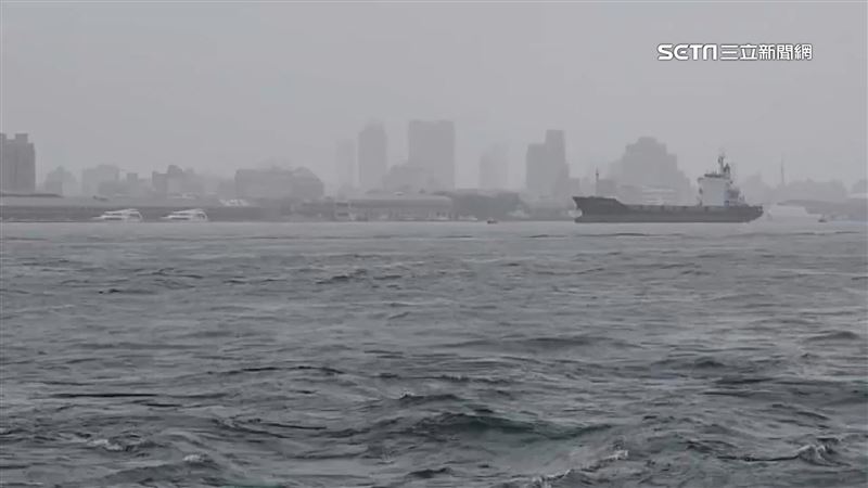 第二波年度大潮警戒5天　旗津海水湧上岸