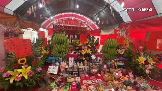 另類普渡！台東伯朗大道、棋牌搬上供桌