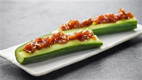 小黃瓜不只助減重也養生！營養師指好處，腎、腸不佳者也能吃。