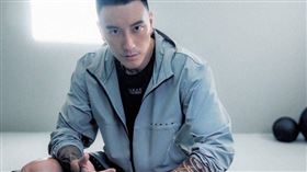 王陽明因為一句「娘砲」引來網友抨擊。（圖／翻攝自王陽明臉書）