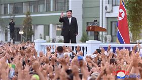 金正恩視察洪災。（圖／路透社／達志影像）