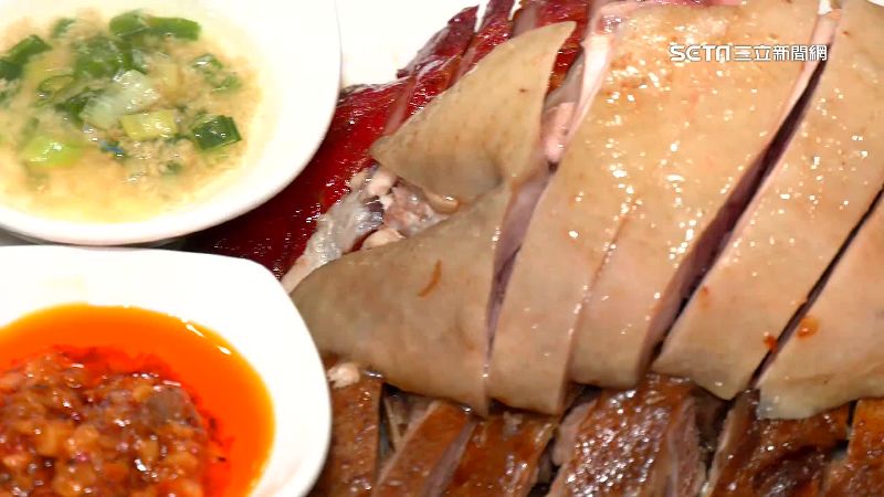 營養師楊斯涵表示，若選主食為白切雞、油雞，因這2種肉類的烹調方式相對單純，是燒臘店中最推薦的首選。（示意圖／資料照）