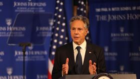 布林肯：後冷戰時代已結束 進入與威權激烈競爭美國國務卿布林肯13日赴約翰霍普金斯高等國際研究學院（SAIS）發表演說，指後冷戰時代已經結束，進入與威權激烈競爭初期。中央社記者徐薇婷華盛頓攝 112年9月14日