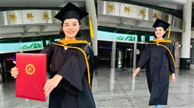 李眉蓁突在臉書公布喜訊，原來他花了3年攻讀碩士學位。（圖／翻攝自李眉蓁臉書）