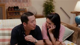 屈中恆、雷嘉汭共組父女檔。（圖／CATCHPLAY+提供）