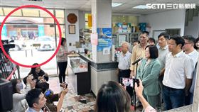 許銘春挑在國民黨市黨部對面宣布參選，被外界解讀劍指柯志恩。（圖／記者簡榮良攝影）