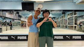 潘若迪（左）昨助「慢飛天使」粉絲宜甄一圓有氧課程的夢想。（圖／艾迪昇傳播提供）