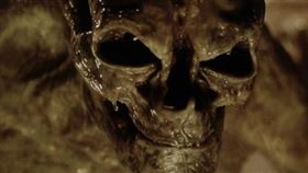 電影《異形：羅穆盧斯》上映後，許多觀眾被噁心的場面嚇到，佳評如潮。（圖／翻攝《異形：羅穆盧斯》）