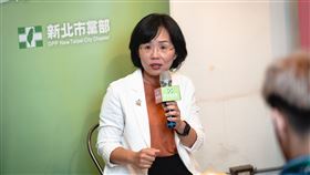 民進黨新北市黨部今晚於板橋舉辦青年講座「民主的行動研究室」首發場，由新北市黨部主任委員蘇巧慧、立法委員吳沛憶、民進黨發言人吳崢擔任與談人，和參與者對談公共議題。（圖／民進黨新北市黨部提供)