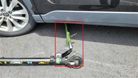 多元計程車,小草,電動滑板車,闖紅燈,開罰,