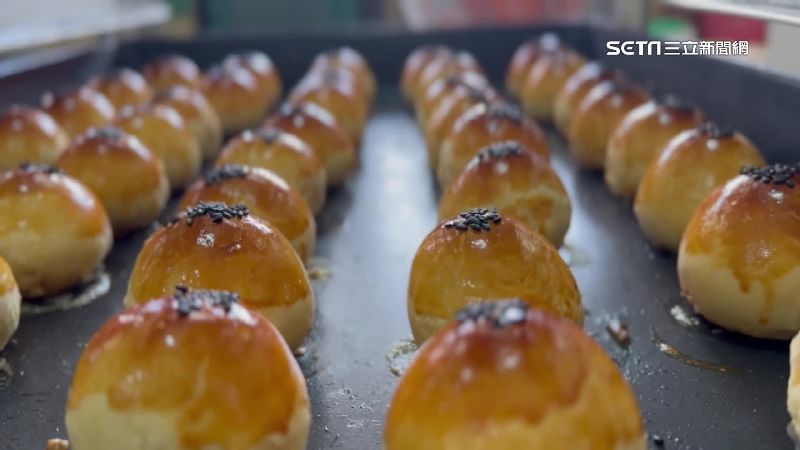 「鐵窗牌蛋黃酥」超夯　平均每秒賣出11顆