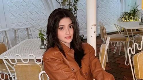 孫芸芸24歲愛女脫了！罕穿三點式比基尼