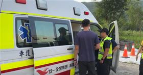屏東登山團浸水營古道遇蜂螫，3人送醫無生命危險。（圖／翻攝畫面）