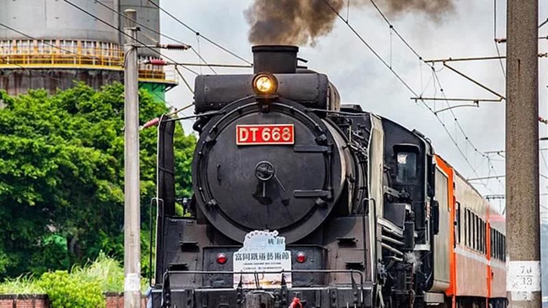 富岡鐵道藝術生活節　藍皮列車限時登場！
