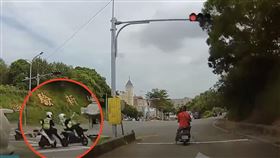 警察,竹北分局,義民祭,事故（圖／翻攝自《八卦村 - 行車紀錄器影片上傳中心》臉書）