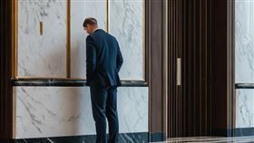 小便,尿尿,攝護腺,泌尿（圖／AI生成）