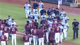 ▲兄弟樂天之戰出現衝突。（圖／翻攝自YouTube-CPBLTV頻道）