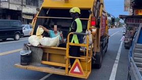 垃圾車，超商店長（圖／翻攝台東人大小事）
