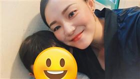 歐陽靖（右）和兒子新醬（左）感情相當好。（圖／翻攝自歐陽靖臉書）