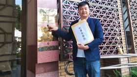 楊植斗北檢按鈴告發郭水義涉犯特別背信罪國民黨台北市議員楊植斗（圖）指控，愛爾達以新台幣5億元取得奧運轉播權，獲中華電信與體育署補助，還收取電視台授權金，形同無本生意。他20日到台北地檢署按鈴告發中華電信董事長郭水義涉犯特別背信罪。中央社記者謝幸恩攝  113年8月20日