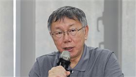 政治獻金風波　柯文哲：負最大責任不會躲避民眾黨主席柯文哲（圖）陷政治獻金風波，他24日在台北表示，作為主帥當然要負最大的責任，「我不會躲避」，下週將開記者會說明來龍去脈。中央社記者裴禛攝　113年8月24日