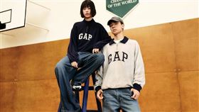 Gap秋季新品慵懶演繹秋日穿搭，再現美式休閒獨特魅力。（圖／品牌業者提供）