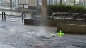 日本九州至東北地區今天下起豪大雨，多處淹水、列車停駛。（圖／翻攝Ｘ@ikeda_txkxm）