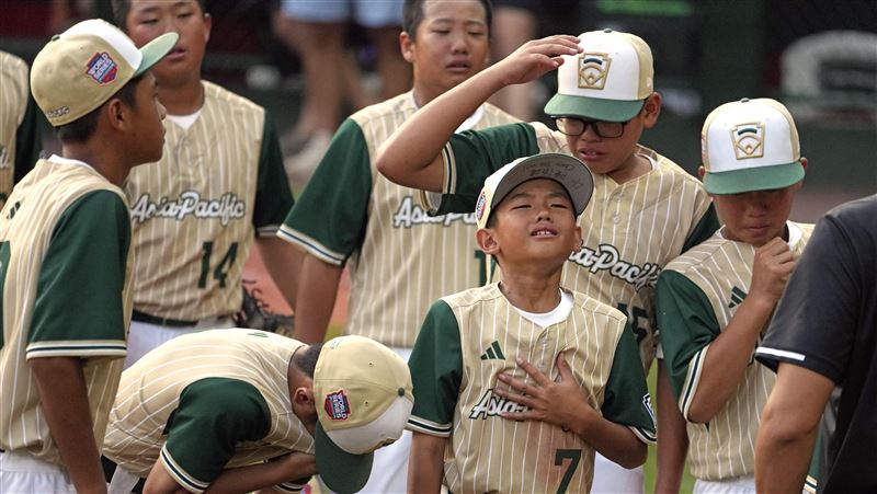 台灣小將淚灑球場！1：2惜敗美國抱回亞軍