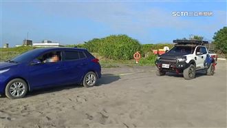 闖秘境賞日出　轎車受困壯圍沙灘動彈不得