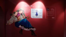 漫畫家「Eli Lin依萊」特別為「漫畫裡的台北少年人」展覽，以市花「杜鵑花」、市鳥「臺灣藍鵲」與新舊市徽等元素，創作出一位熱愛臺灣漫畫的台北少女「小鵲」。圖/台北市文化局提供