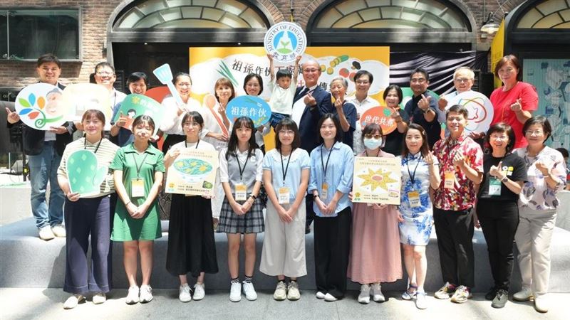 祖孫作伙下廚「趣」　世代共煮傳家味