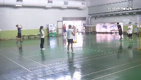 文 羽球沒冷氣1800