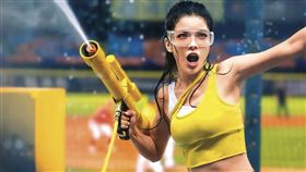 向來在球場應援都很high的謝凱蒂，遭爆投資借貸平台上千萬元，有可能血本無歸。（翻攝自謝凱蒂IG）