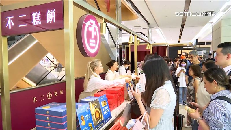 不二糕餅北上快閃第2天　1小時破千盒售光