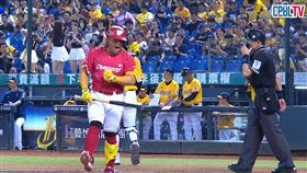 ▲味全龍吉力吉撈．鞏冠不滿遭到三振。（圖／翻攝自CPBLTV）