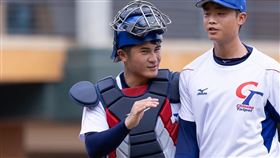 ▲陳九登完成與兄弟簽約。（圖／中華棒協提供）