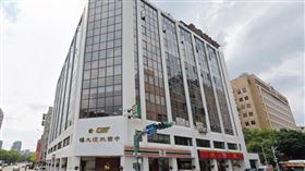 民進黨台北市議員林延鳳踢爆柯文哲買商辦，記者會相關手板（圖／林延鳳提供）