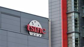 台積電宣布買下群創5.5代廠，FOPLP竄出頭？一文解析IC封裝市場：CoWoS穩居主流，13檔概念股一次看