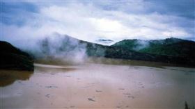 ▲非尼奧斯湖(Lake Nyos)（示意圖／翻攝自百度百科）