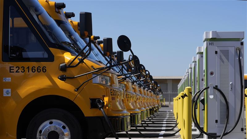 加州投資5億美元　更換1000輛零排放校車