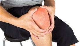 銀髮族膝蓋退化(示意圖/翻攝自pixabay)