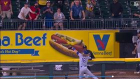 ▲簡考斯基（Travis Jankowski）9局上場防守沒收對手再見轟。（圖／翻攝自MLB官網）