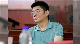 中國山西「盜賣屍體案」吹哨律師易勝華。（圖／翻攝微博）