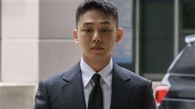 劉亞仁首度因性侵案接受調查。（圖／翻攝韓聯社）