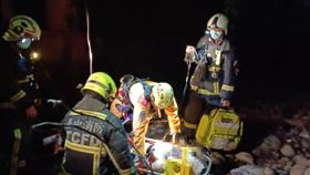 台中,墜谷,騎士,自撞,橋梁,護欄（圖／翻攝畫面）